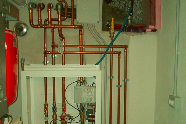 lano-lavabo-004CD3220A0-30F4-69F3-F7C1-8CE21FCABB84.jpg